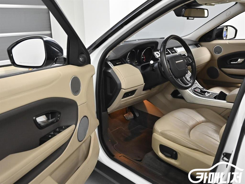 [랜드로버]레인지로버 이보크 2.0 TD4 SE (5인승) #3월급매--2