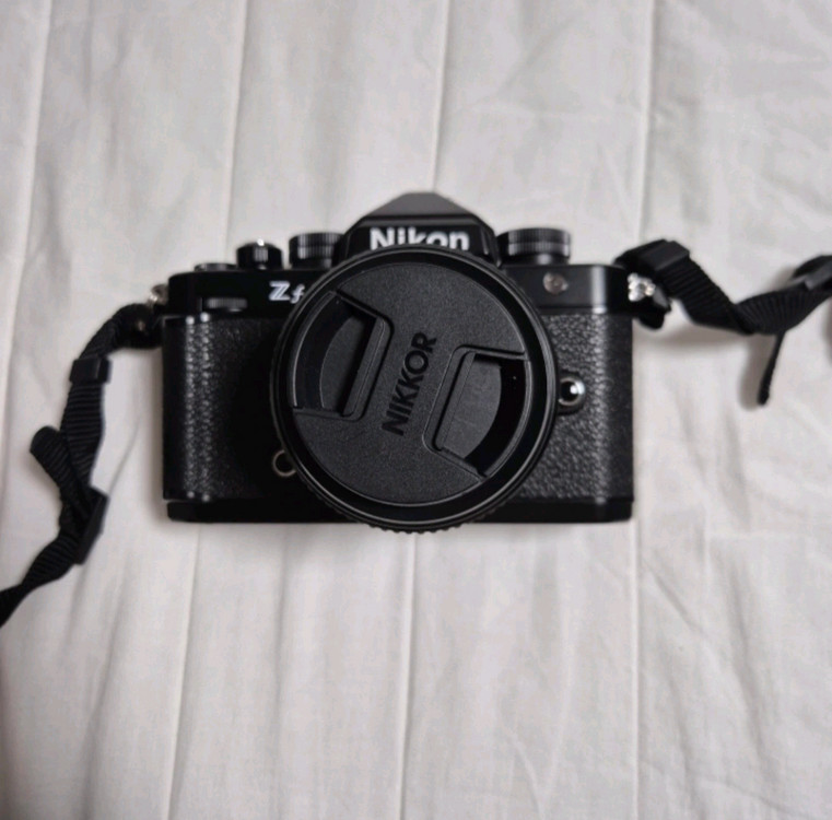 니콘 zf 풀프레임 미러리스 카메라 40mm 렌즈 판매--3