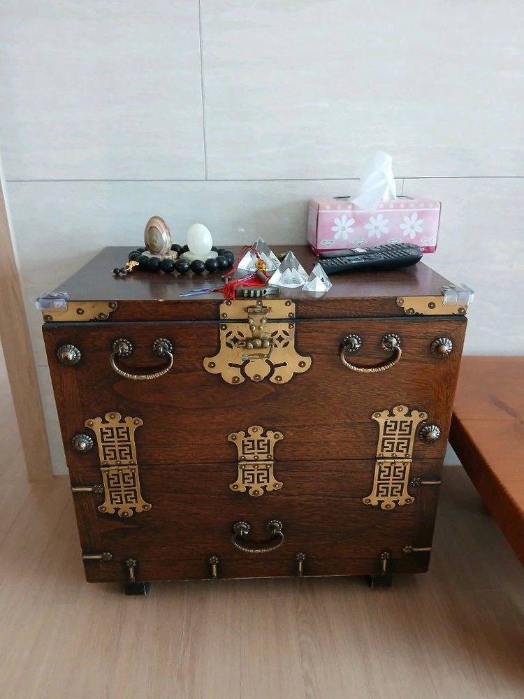 원목 원형 식탁 + 전통 캐비닛 세트+전통장식 서랍장+사각테이블 이미지