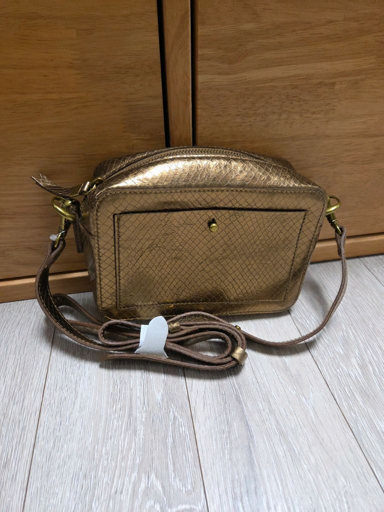 (새상품) 메이드웰 골드 소가죽 카메라백--1