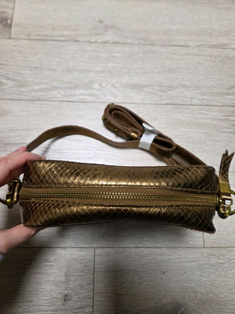 (새상품) 메이드웰 골드 소가죽 카메라백--4