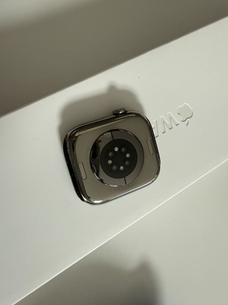 애플워치 11 내추럴 티타늄 46mm 밀레니즈루프 모델--2