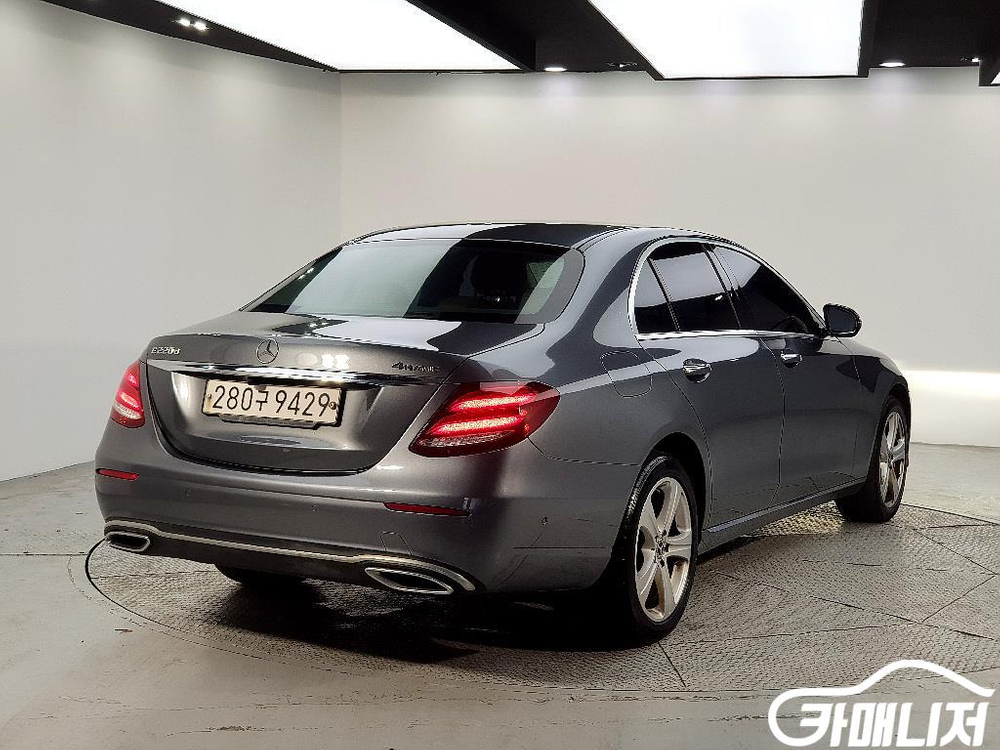 [벤츠]E-클래스 W213 E220d 4MATIC 아방가르드 #3월급매--3