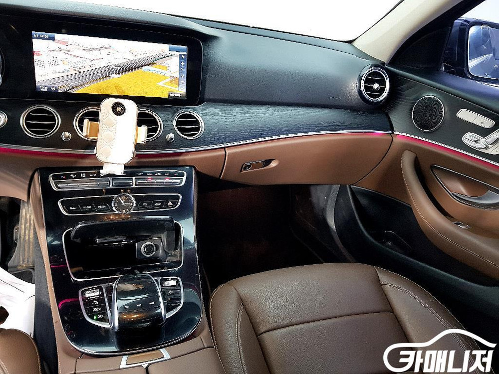 [벤츠]E-클래스 W213 E220d 4MATIC 아방가르드 #3월급매--9