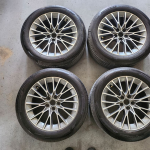 올뉴 제네시스G80 18인치 한국타이어 AIR S 순정휠 중고휠타이어 팝니다 이미지