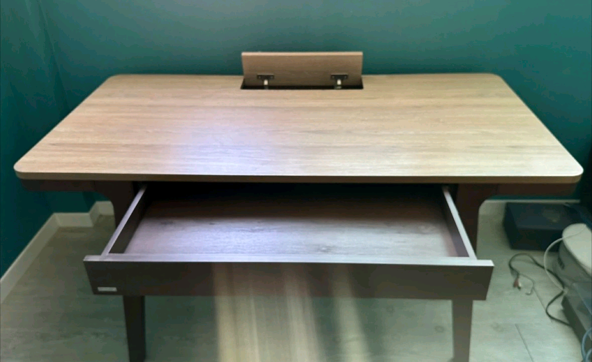 리바트 원목 책상 이미지