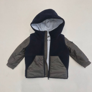 버버리 키즈 점퍼 2y