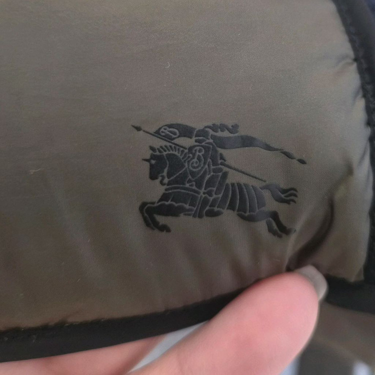 버버리 키즈 점퍼 2y--3