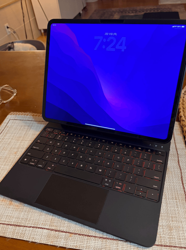 아이패드 M4 13인치 키보드 케이스 - 니케--2