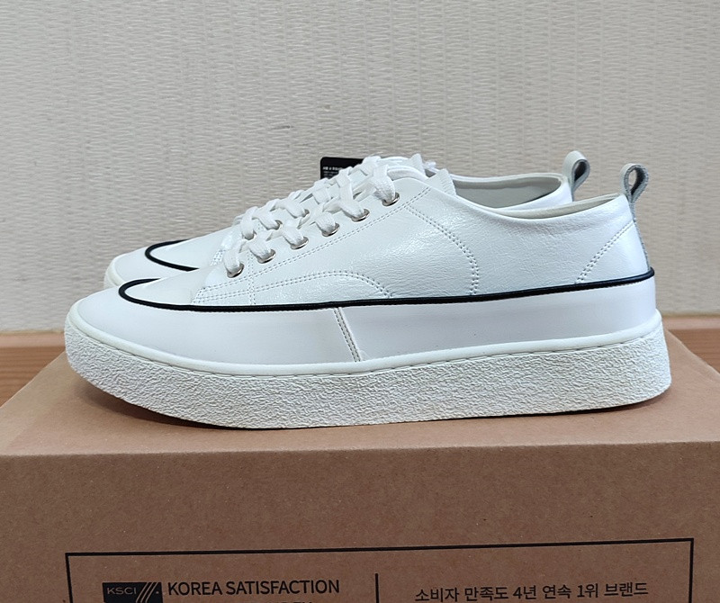 식스핏 가죽스니커즈260 남자 운동화 키높이 새상품 이미지