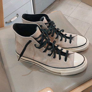 컨버스 척 70 하이 스웨이드 실트 레드 컬러 260사이즈 택포 3만