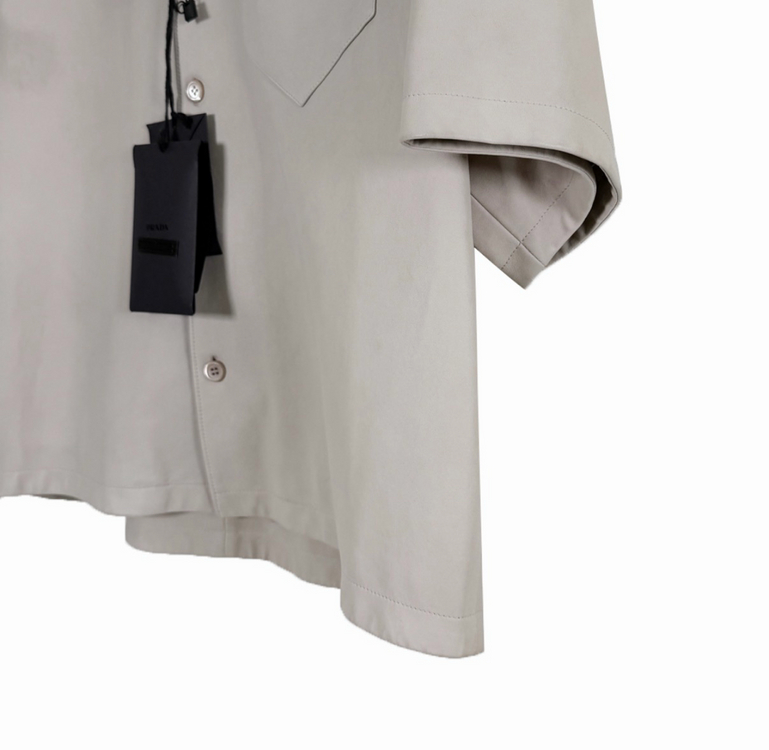 [50] 프라다 남성 나파 레더 삼각로고 램스킨 반팔 셔츠 자켓 베이지--6