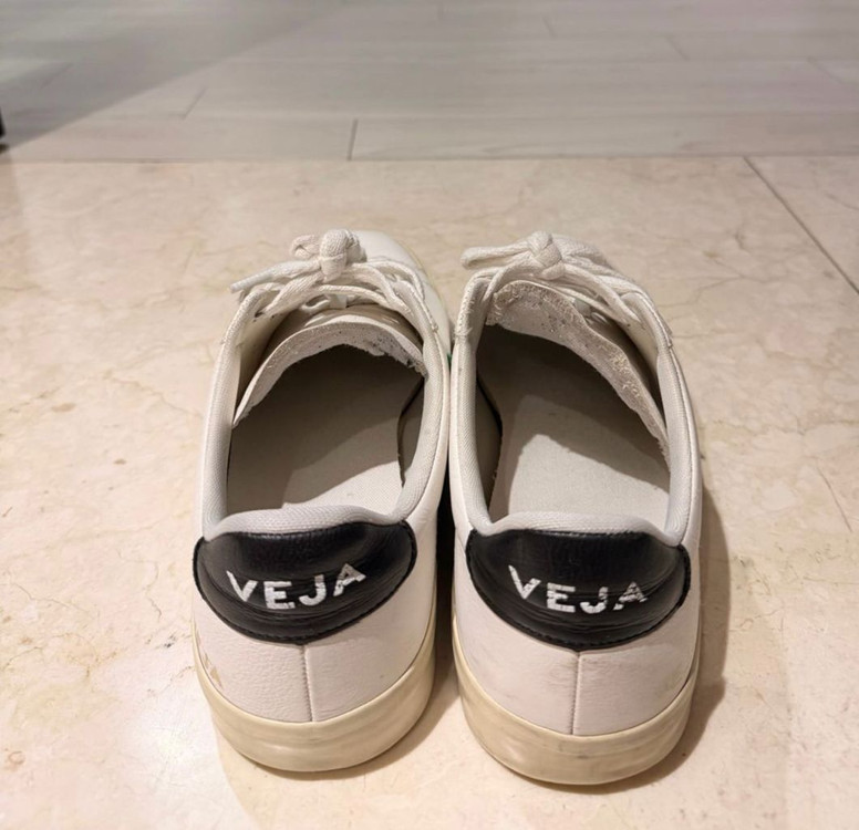 베자(VEJA) 캄포 스니커즈 42--4