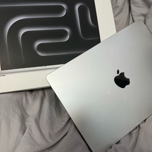 맥북 프로 14 m3 실버 8gb 512gb