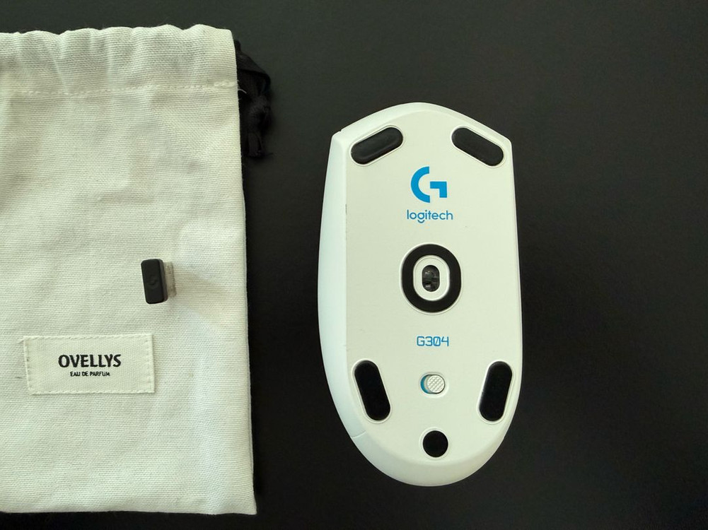 로지텍 로지아이 마우스 G304 게임 게이밍 게이머 정품 새상품급개인입니다가까운곳은 2만원추가시 집 문앞에 놓아드려--2