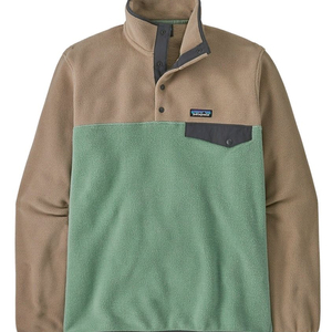 파타고니아 라이트웨이트 신칠라 스냅-T 플리스 풀오버 엘우드 그린 팝니다.