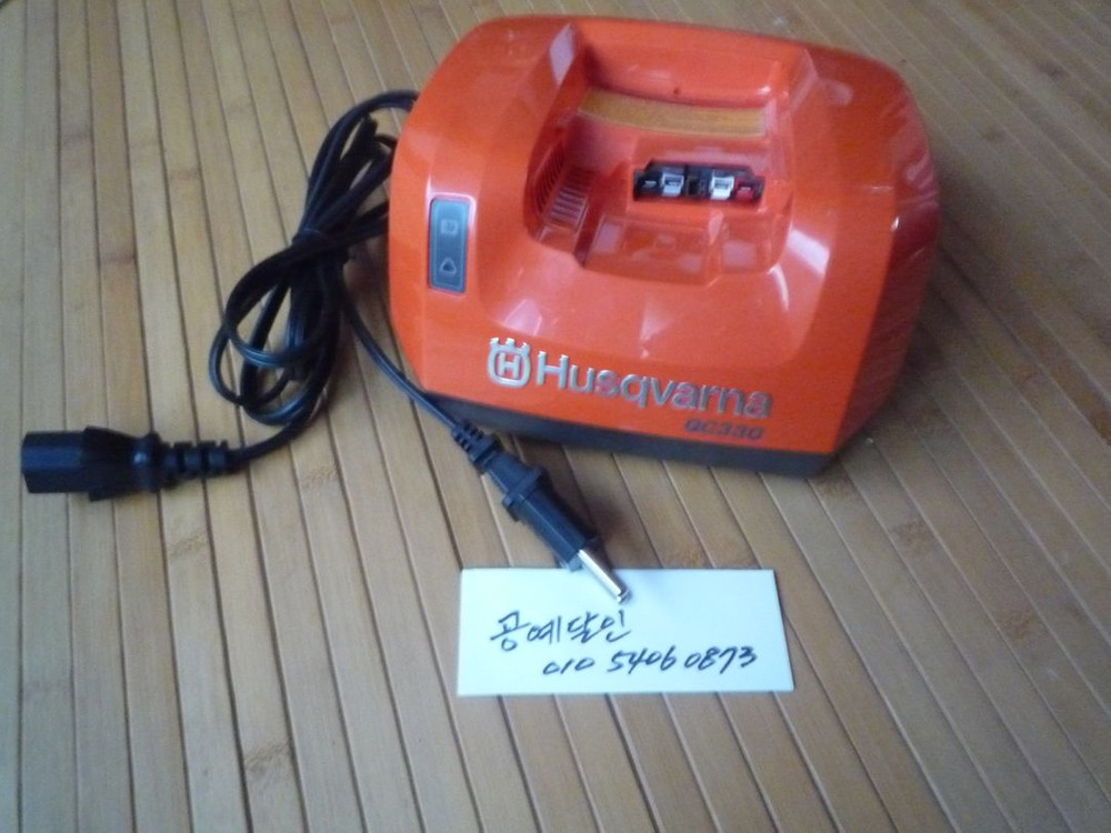 (가격내림)허스크바나 40v급속 충전기(qc330) 배터리별도--1