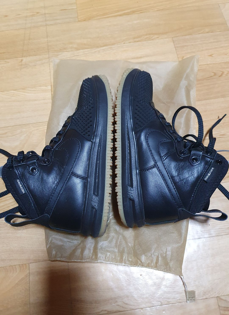 나이키 루나 포스 1 덕부츠 블랙 검 270 판매합니다--4