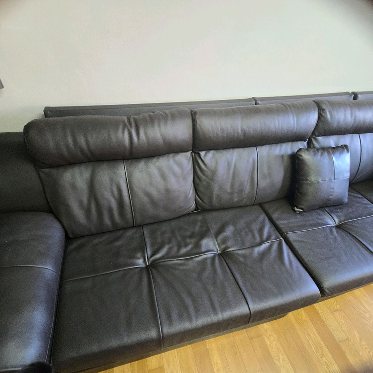 거실 가죽 소파 이미지
