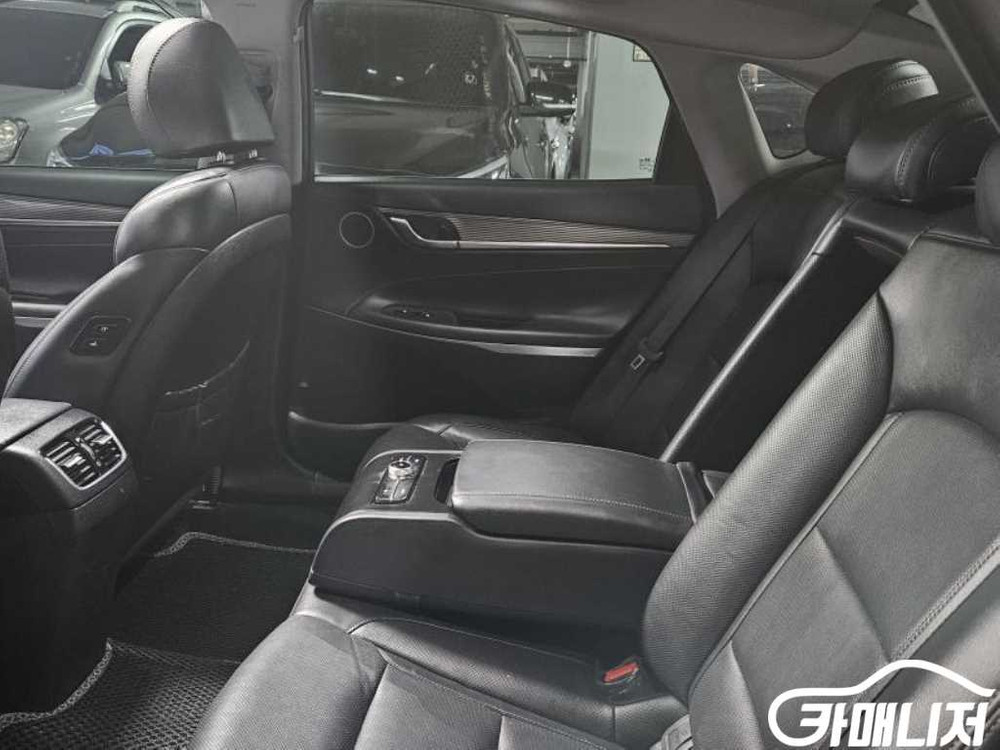 [현대]그랜저 IG 3.0 LPI 프리미엄 스페셜(장애인용) #3월급매--9