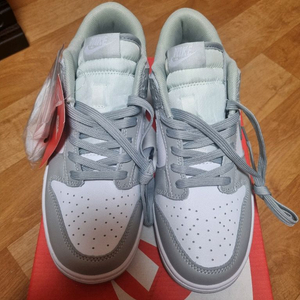 나이키 덩크로우 그레이 260mm 새상품