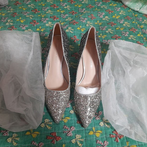 새제품 - 스팽글 웨딩슈즈 사이즈235mm 이미지