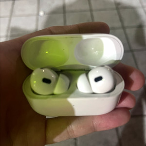 에어팟 프로2세대 라이트닝