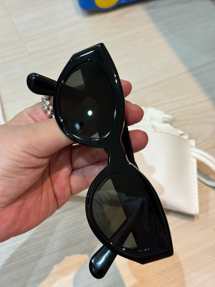 젠틀몬스터 선글라스 TAZY--3