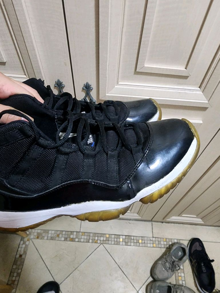 나이키 에어 조던 11 스페이스잼 275 이미지