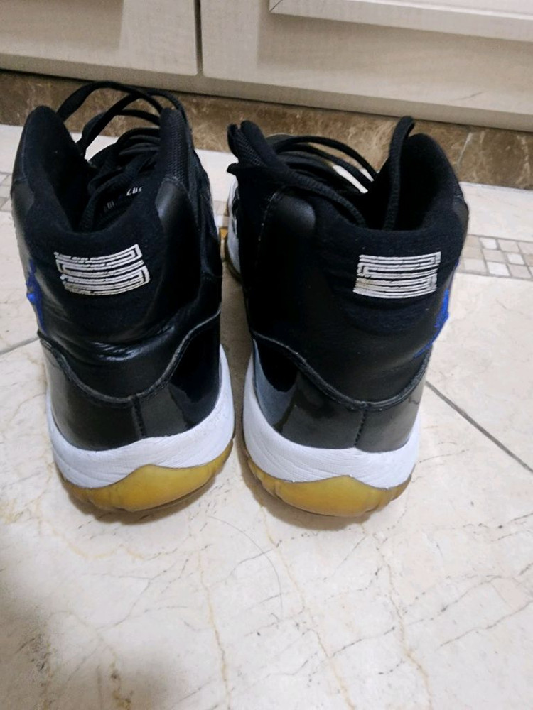 나이키 에어 조던 11 스페이스잼 275 이미지