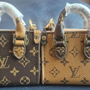 아이팟 에어팟 버즈 가방 에어팟 케이스 버즈 케이스 미니가방 키링 백참(새상품) 이미지