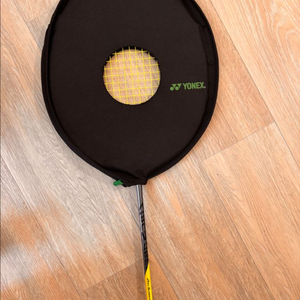 요넥스 ArcSaber 7 Pro 배드민턴 라켓