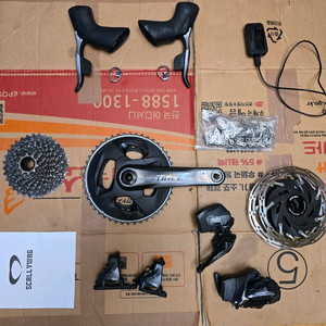 스램 포스 d1+레드 스프라켓 로드자전거 12단 전동구동계 그룹셋 판매