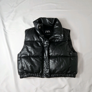 자라 레더 크롭 조끼패딩 푸퍼 스트링 M