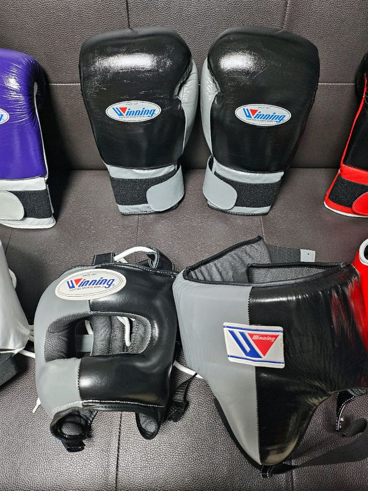 복싱 위닝 커스텀 글러브 헤드기어 그로인가드 세트 팔아요 이미지