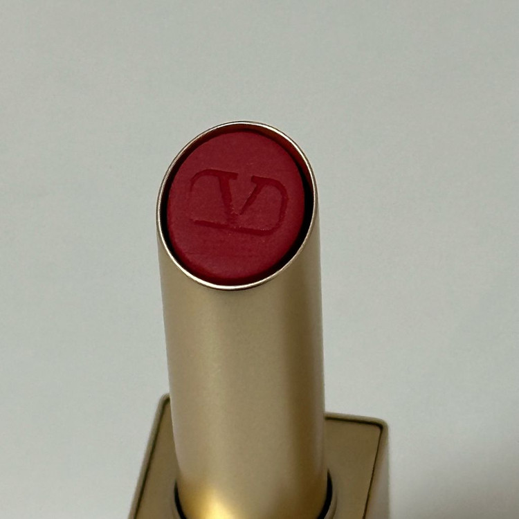 발렌티노 스파이크 립스틱 410A 온탑오브더월드 이미지