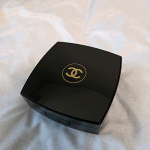 샤넬 수블리마지 쿠션 B01