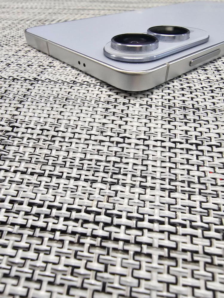 (신폰급) 갤럭시 S25엣지 256G 아이스블루 25년 6월개통 무기스 무찍힘 초SSS급 80만팝니다@--4