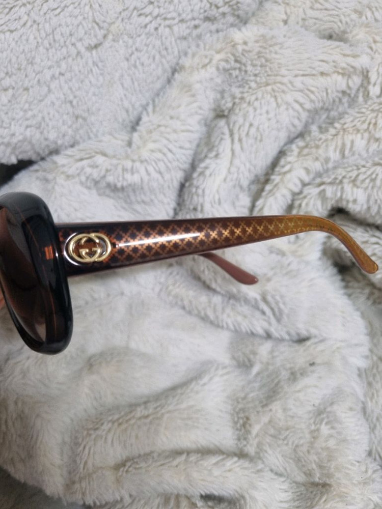 구찌 선글라스 오버 사이즈 뿔테--1