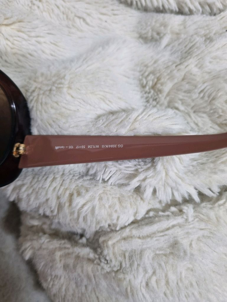 구찌 선글라스 오버 사이즈 뿔테--3