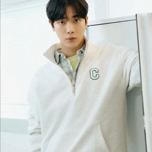 [새상품] L) 커버낫 하프집업 맨투맨 오트밀