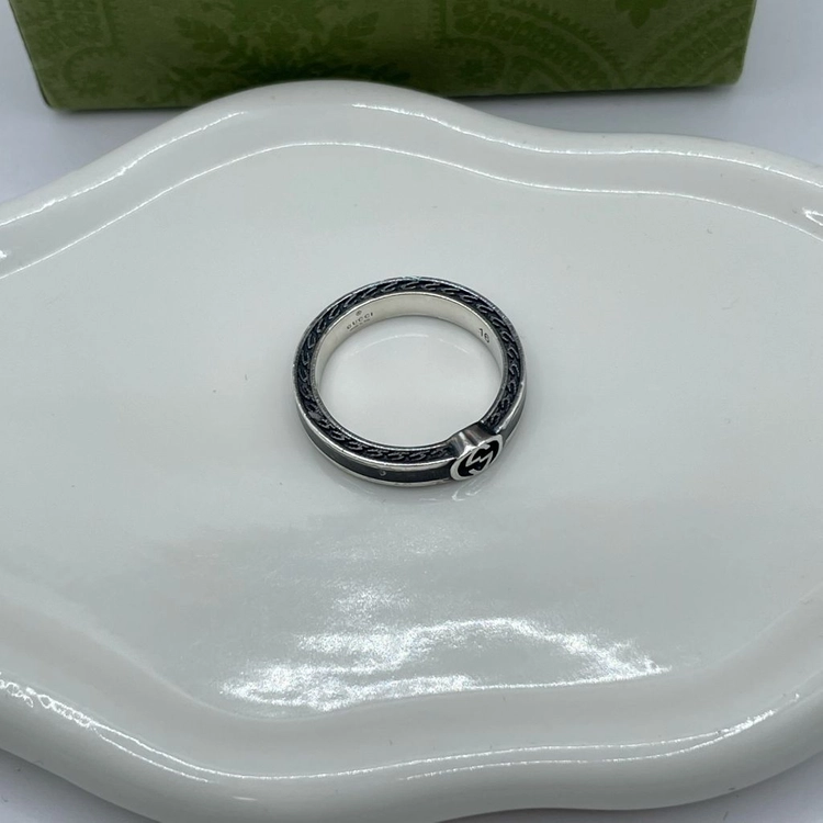 구찌 반지 16호 인터로킹 블랙 링 이미지