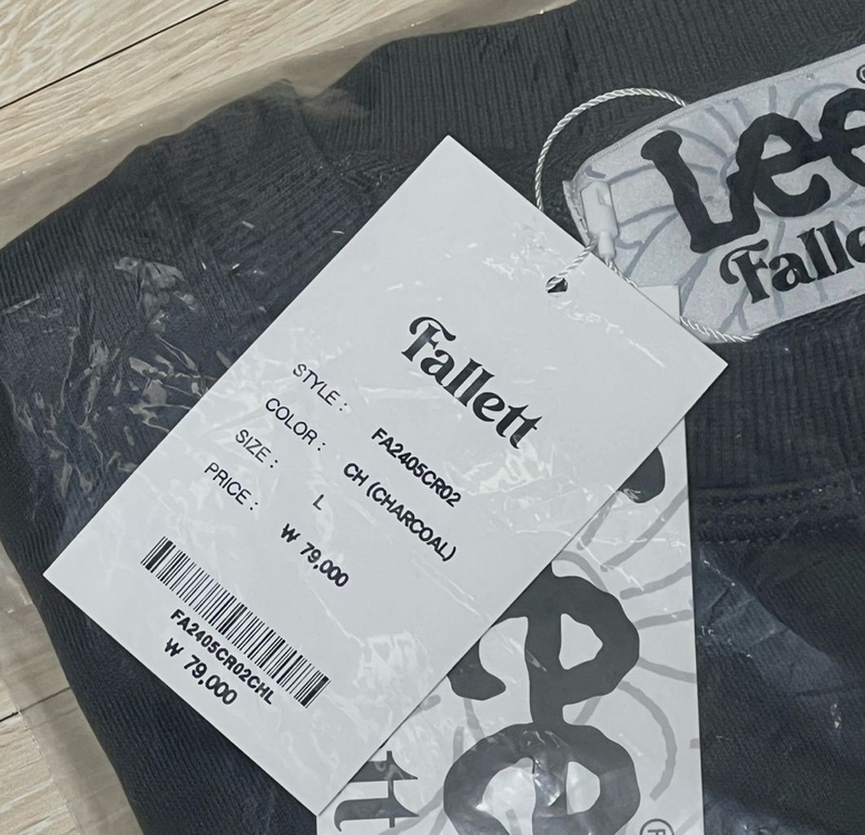 [새상품] L) 팔렛 X Lee 브러쉬 트위치 로고 맨투맨 챠콜--4