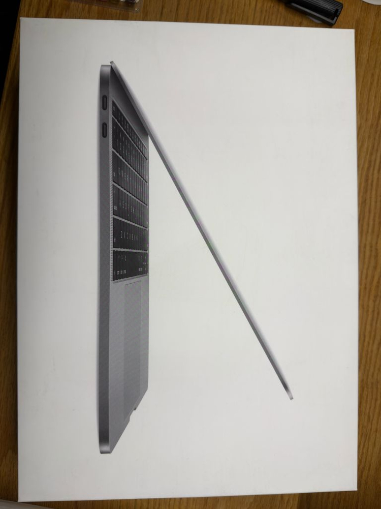 맥북 프로 13인치 2019 이미지