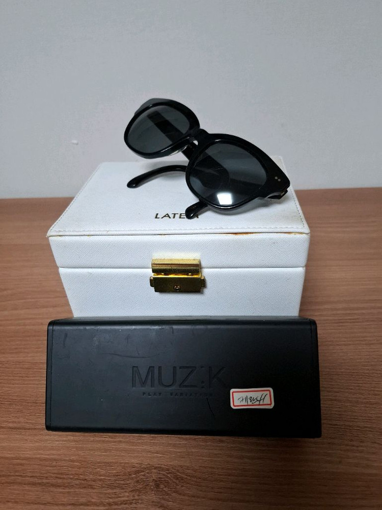MUZIK 선글라스--8