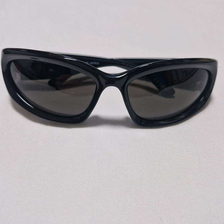 발렌시아가 스위프트 오발 선글라스 블랙--4