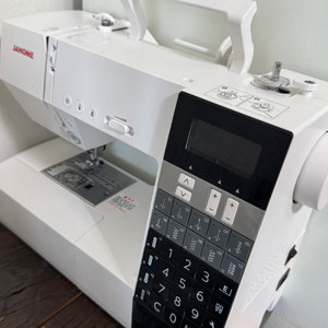 자노메 7100 무릎리프트가능 전문가용 재봉틀