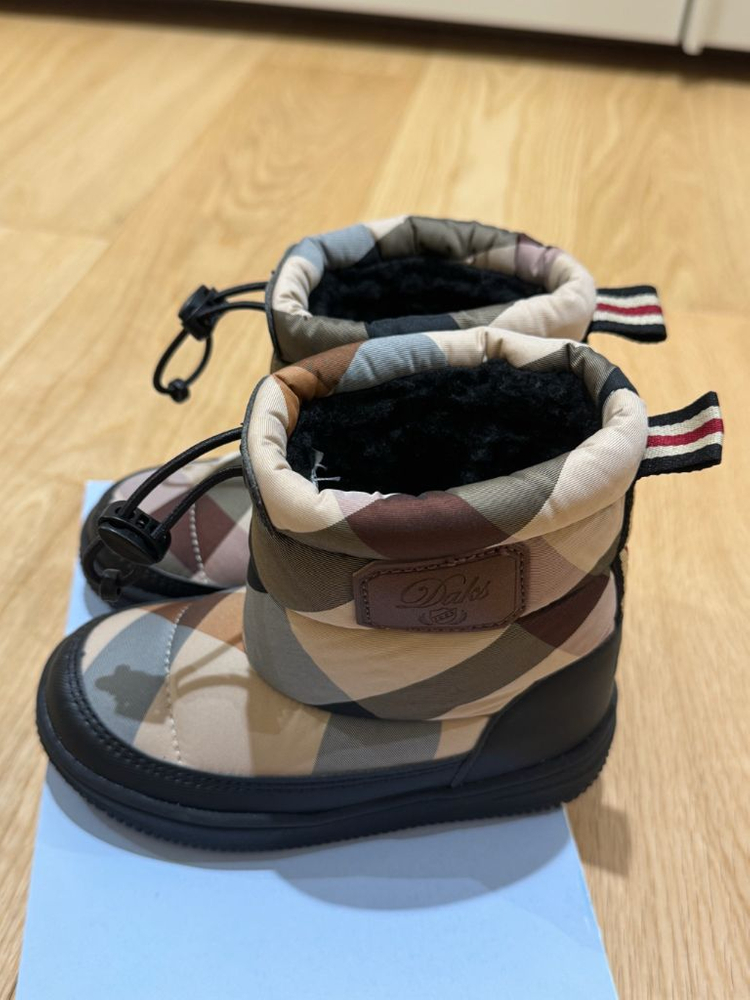 닥스키즈패딩부츠 이미지