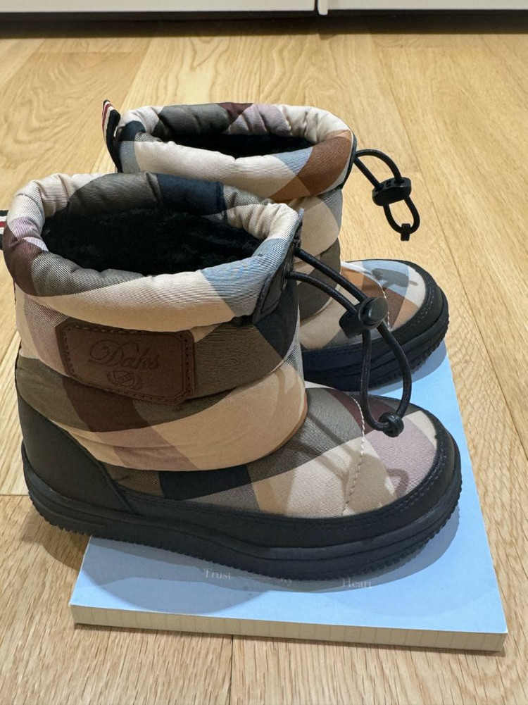 닥스키즈패딩부츠 이미지