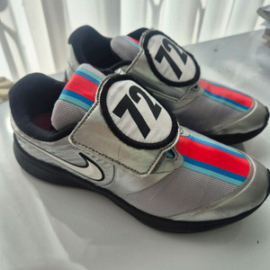 나이키 키즈 운동화 200사이즈 (상태양호)